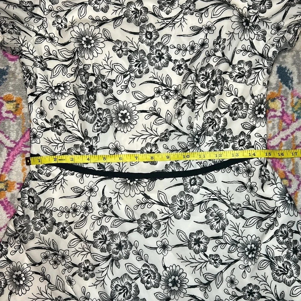 Gal Meets Glam monochrome pattern